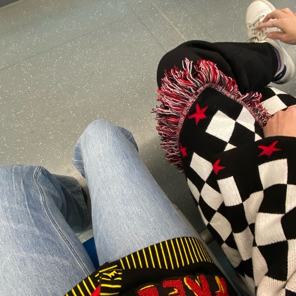 Alice + Olivia Weezy Wide Leg High Rise Jeans - Picture 12 of 12